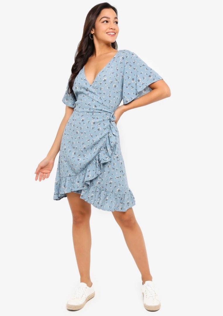 Supre Baby Blue Floral Ditsy Wrap Dress Women s Fashion Dresses