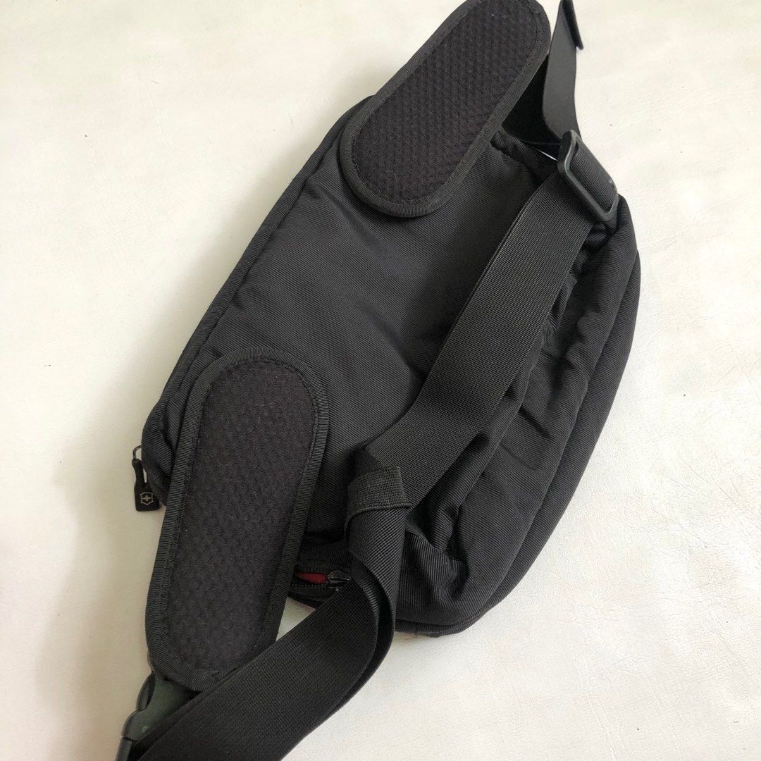 Swiss Army Belt Bag, Men's Fashion, Bags, Belt bags, Clutches and