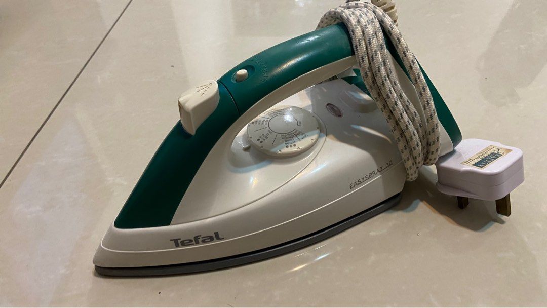 Tefal Easyspray 30 iron, TV & Home Appliances, Irons & Steamers on