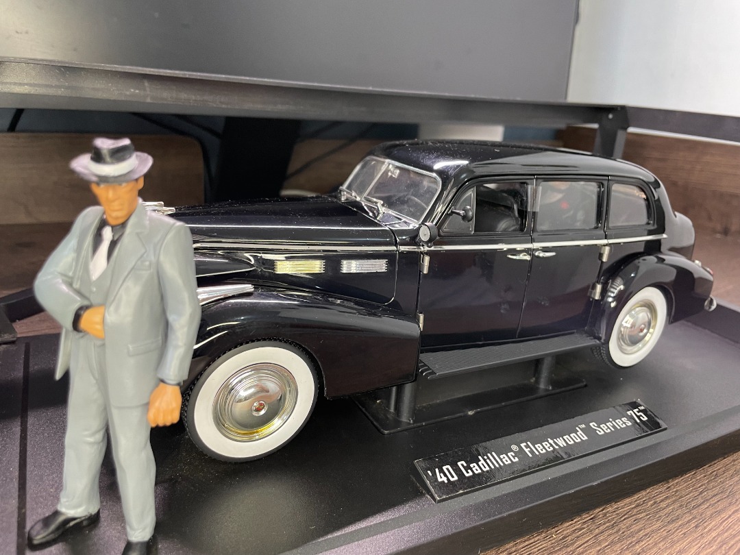 The Godfather '40 Cadillac Fleetwood Series 75 1:18 Scale (Vintage