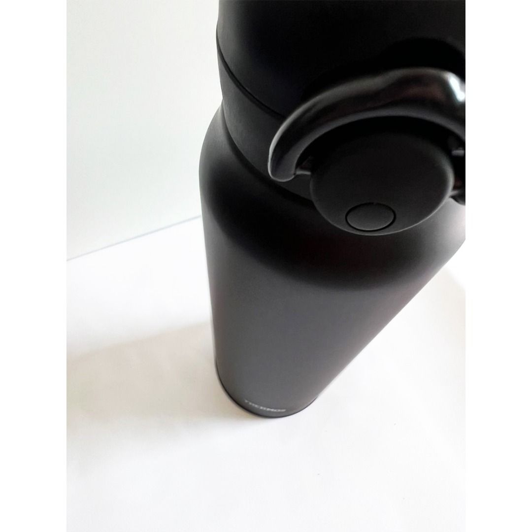 Thermos JNR751 750ML Stainless Steel Thermal Insulated Trendy & Light