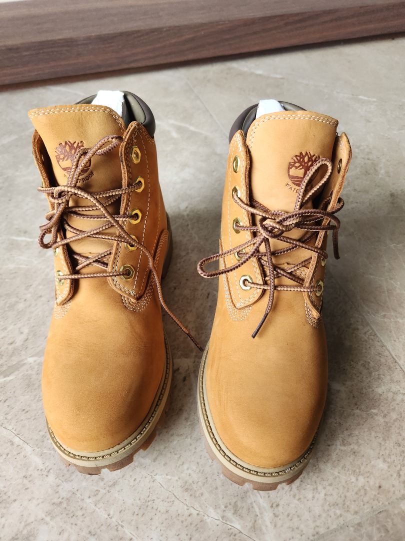 Timberland boots size 4 junior top