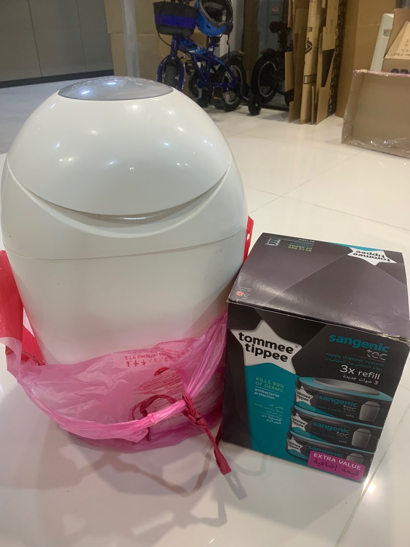 Tommee tippee sangenic diaper bin with refill, Babies & Kids, Bathing