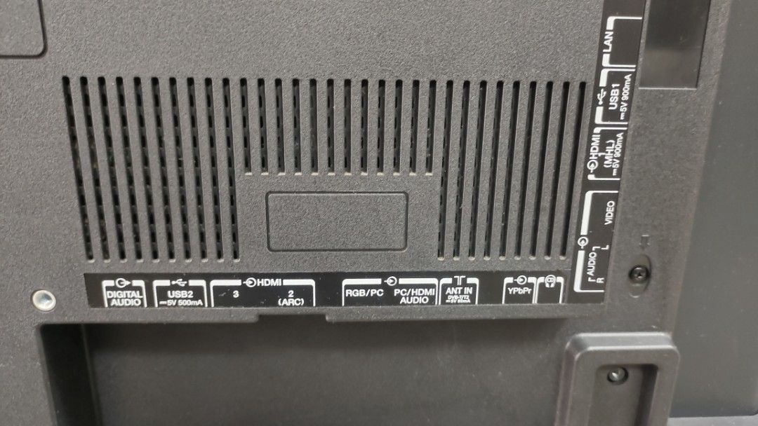 Toshiba 49 inch led TV second hand, TV & Home Appliances, TV & Entertainment, TV on Carousell