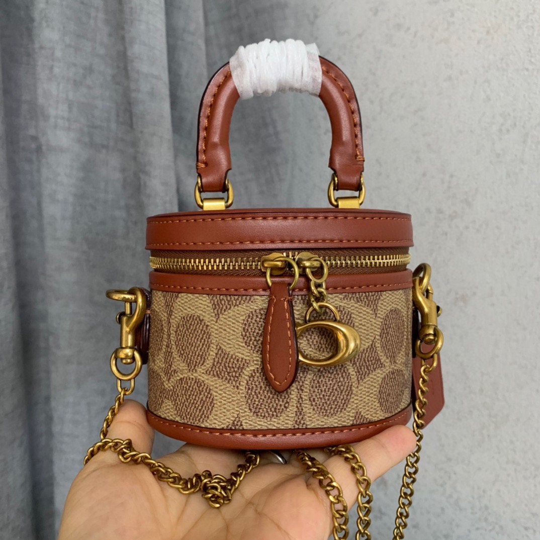 Trail bag in signature canvas sales
