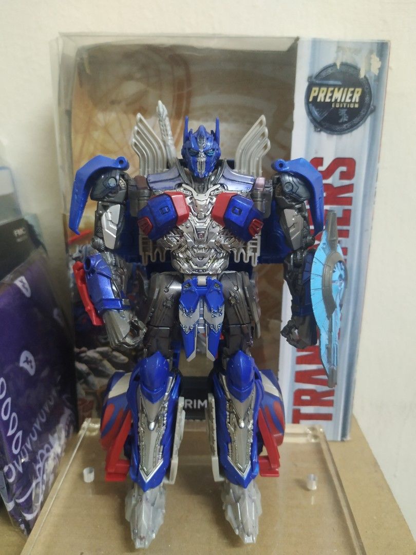Transformers The Last Knight Voyager Class Optimus Prime, Hobbies