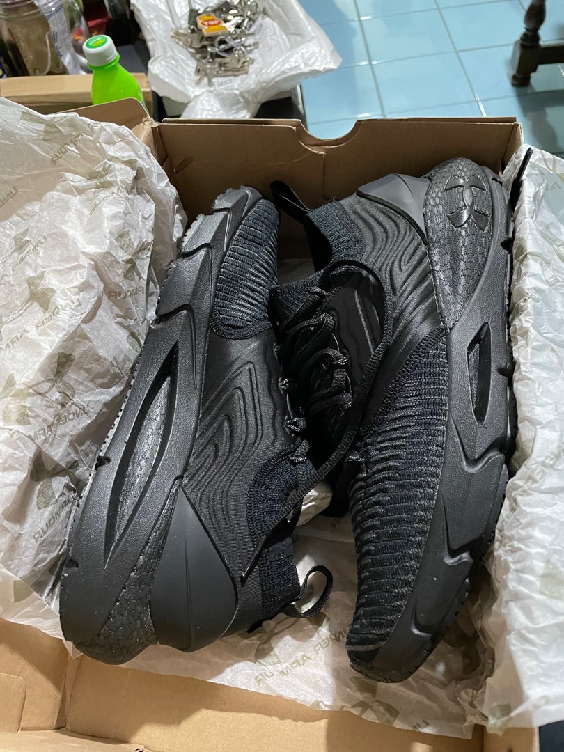 under armour women's hovr phantom 2