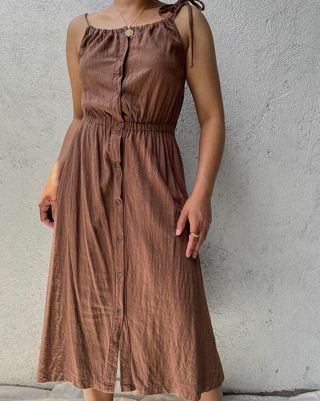 Walnut brown linen blend dress (Category: Dresses) located in Davao. Submitted by anna.mata (Listing ID 1198224326, Image 1). Description: From kinaraan.co on ig! Best fits small/medium Adjustable straps Bust up to 36" Garterized waist up to 30" Length around 35" RFS: Have another dress of the same color.