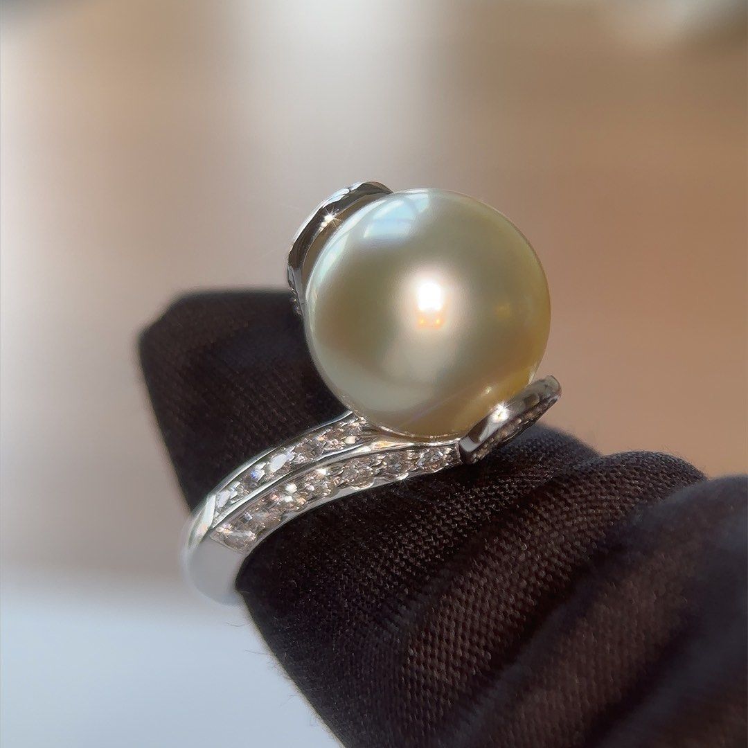 Gold ring with sale pearl and diamonds
