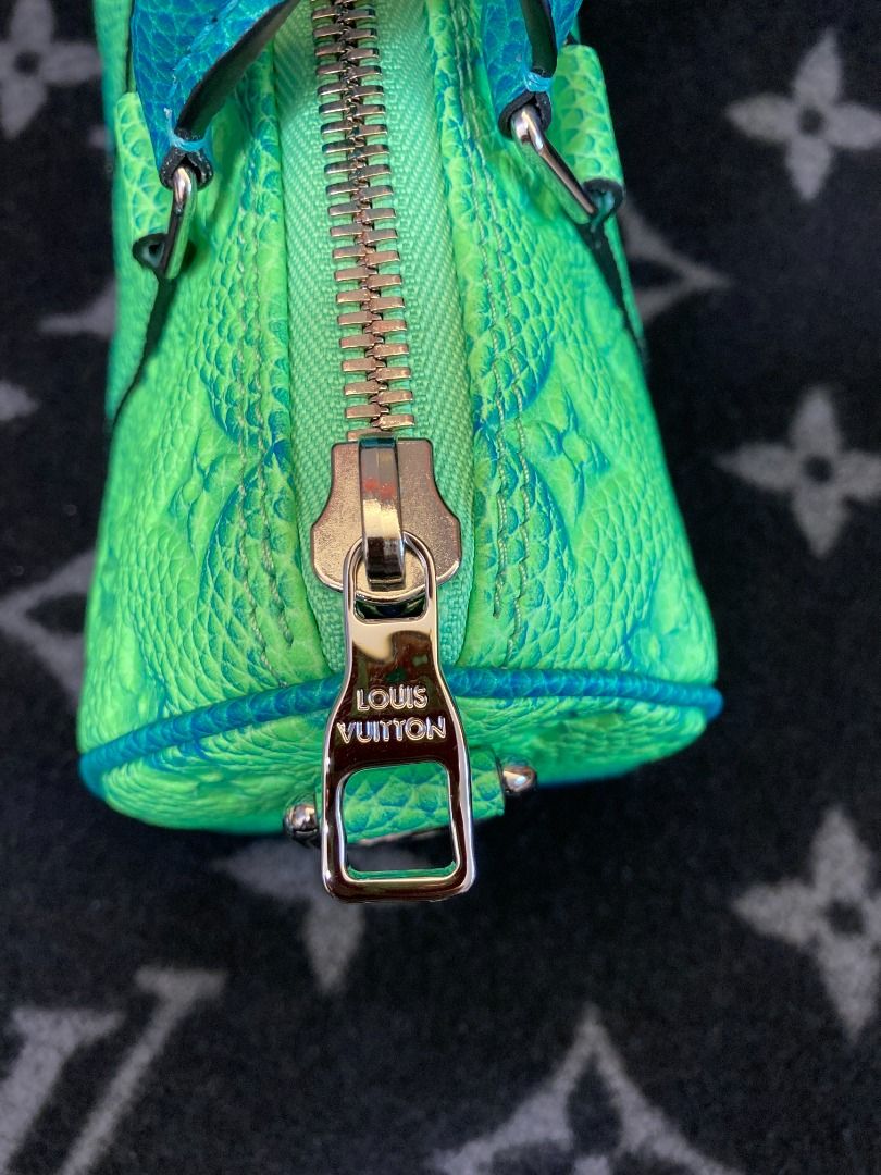 LOUIS VUITTON 手袋 グローブ LV デュアル LV Dual LV M81005 翻盖双手机袋是NIGO x Louis Vuitton 系列之一，非常