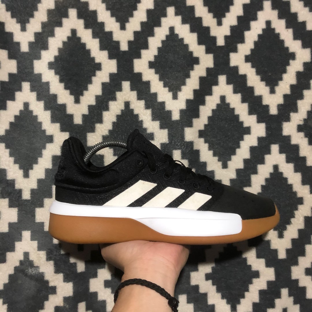 Adidas pro store adversary low