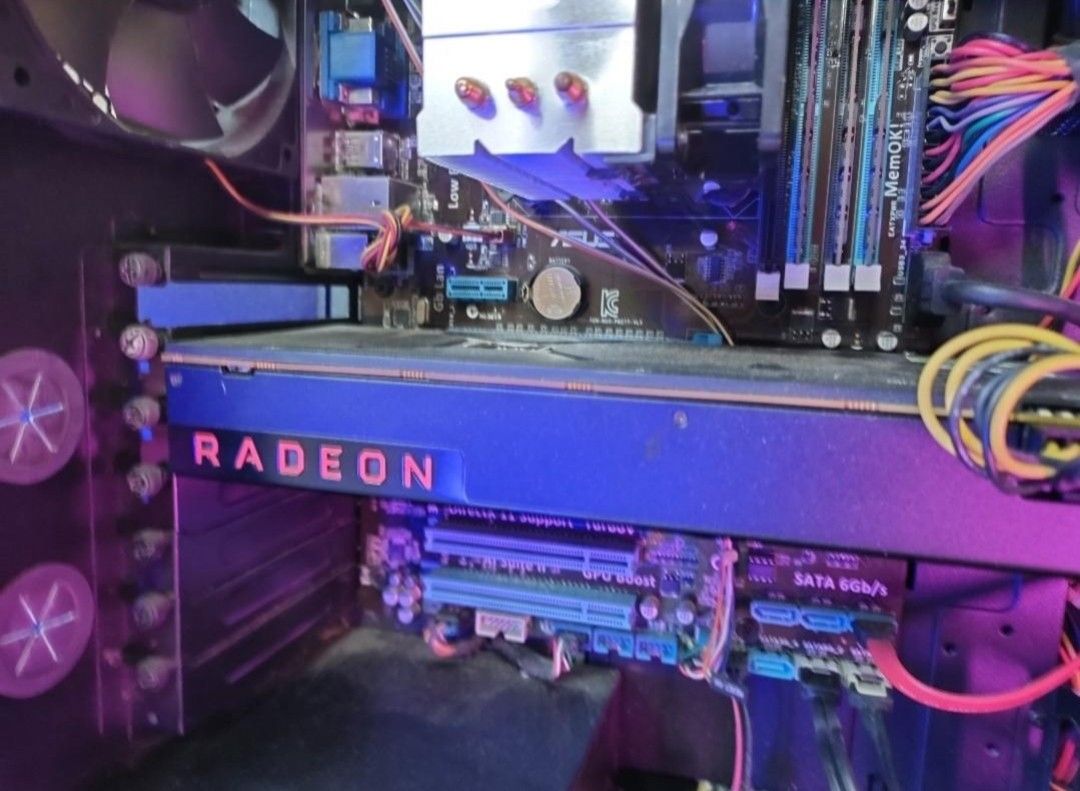 Vega 56 pc top