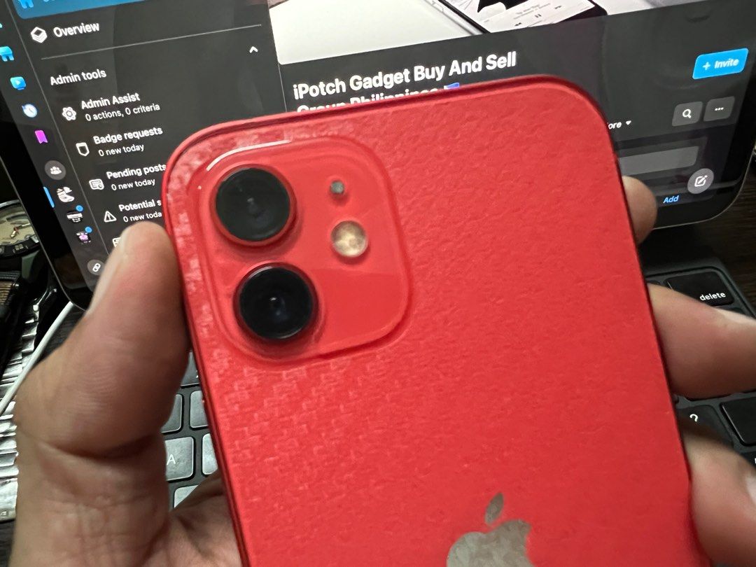 Apple iPhone 12 Product Red Ed. (Category: iPhone 12 Series) located in Cainta. Submitted by ipotchgadget (Listing ID 1198461156, Image 2). Description: PTP Admin For sale or Swap Apple iPhone 12 64gb Product Red ed. Came from Globe Globe Lock Swap Accepted ( Swapping Price is higher than selling Price ) PRICE: • 25,000 CONDITION: •98% Smooth •101% Good Running condition Test all you want upon meet up •Battery health 87% PACKAGE: •unit •wallcharg