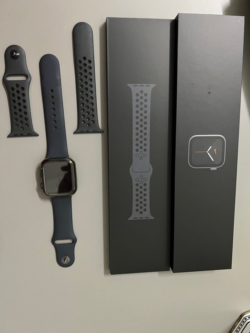 Series 4 space discount gray aluminum case 44mm