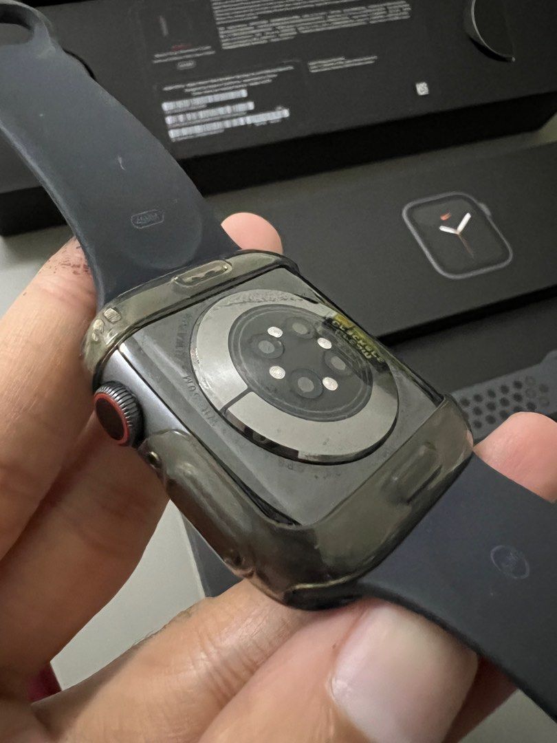 Apple watch series 6 44mm Space Gray Aluminum Case Nike Sport