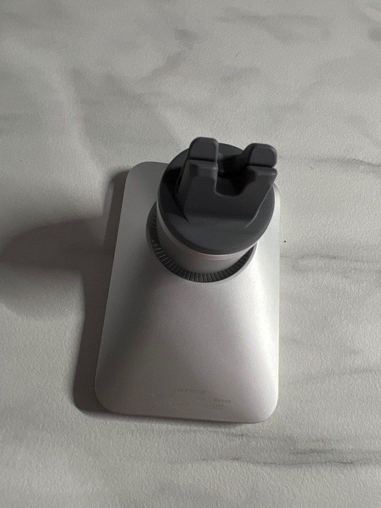 Belkin Car Vent Mount Pro (Magsafe), Mobile Phones & Gadgets, Mobile