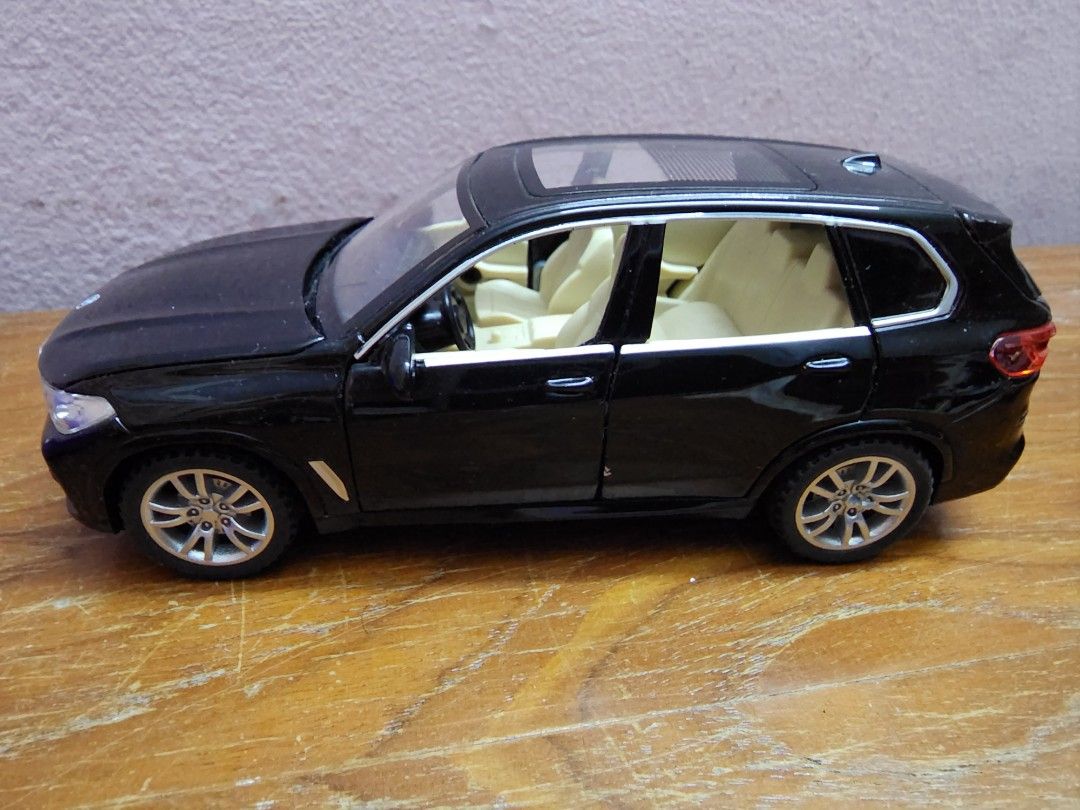 Bmw x5 deals diecast model car