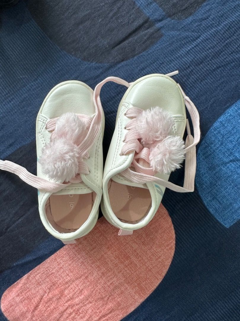 Kids pom pom best sale shoes