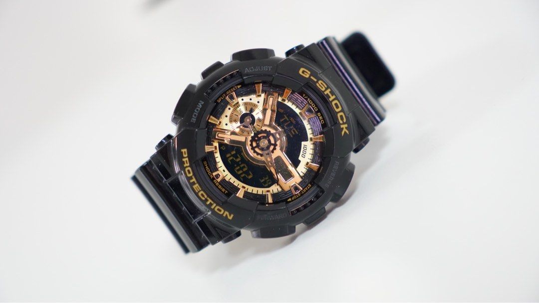 CASIO G-SHOCK x 2 支GA-110GB-1A 雙顯電子錶(黑金) 二手9.5成新裸錶一