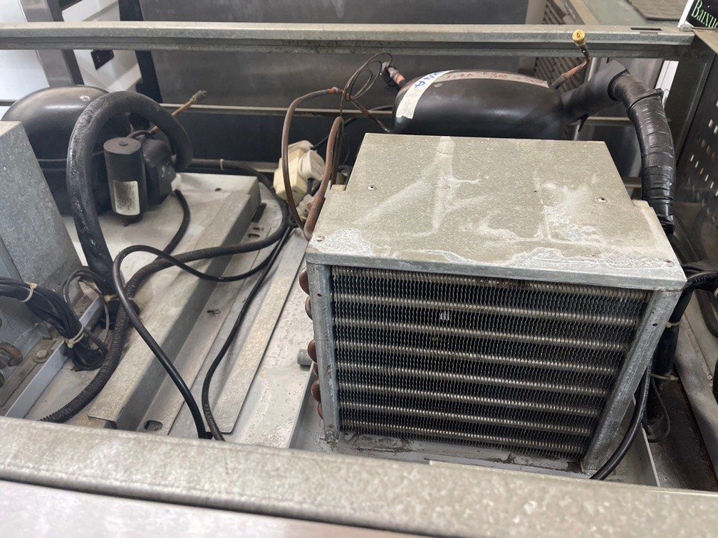 Upright 4 Doors Dual Compressor Freezer/Chiller Combi (Flomatic), TV