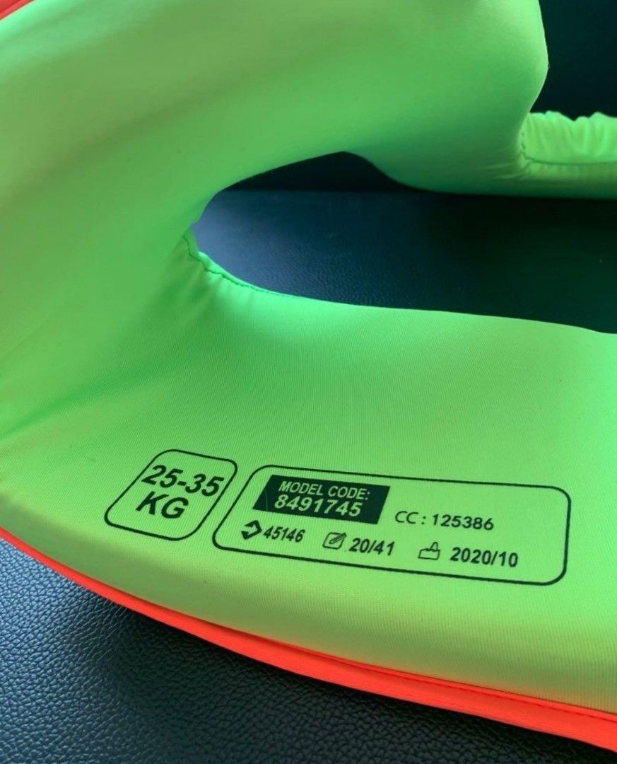 Decathlon swim vest 25 to 35kg, Sports Equipment, Sports & Games, Water Sports on Carousell