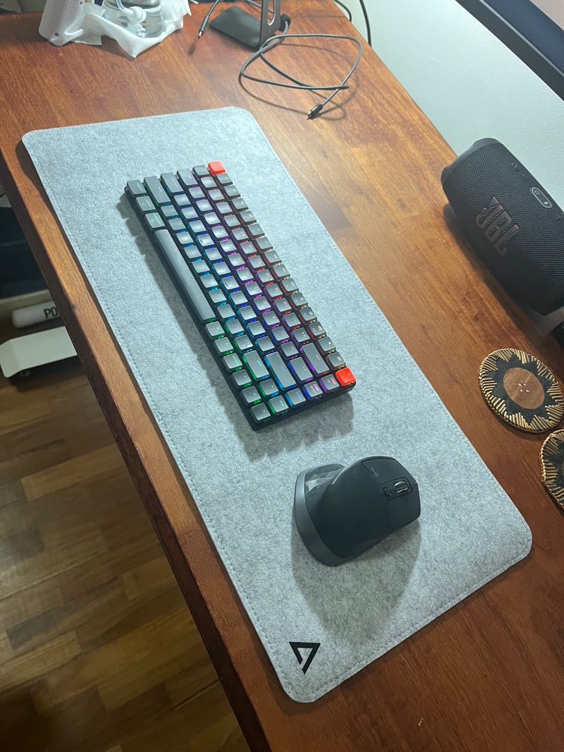 Delta Hub Desk Mat (Light Grey, Felt), Computers & Tech, Parts