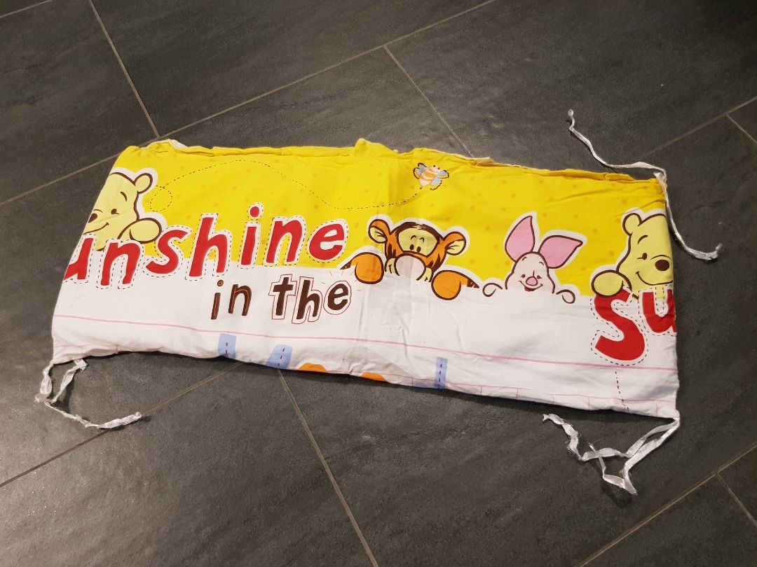Disney Winnie the Pooh Baby Cot & Crib Safety Bumper Pad / Bed