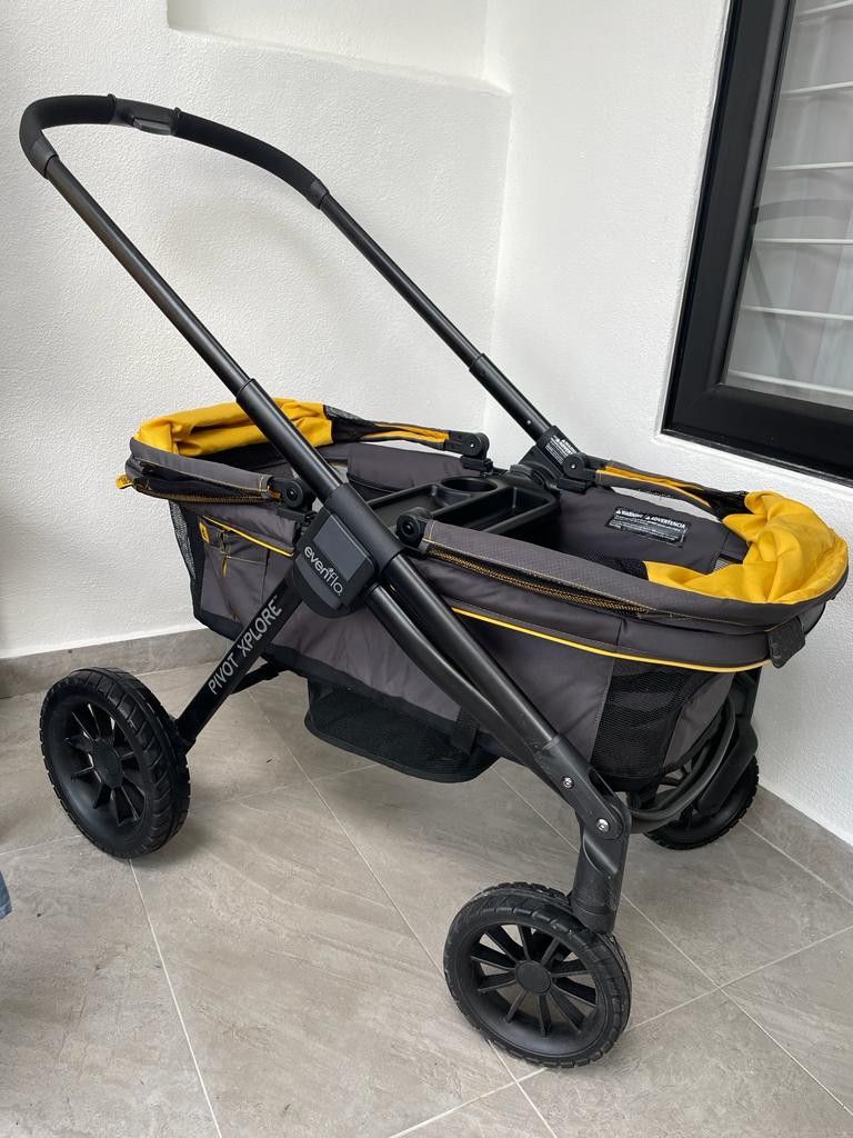 Evenflo Pivot Xplore Wagon Babies Kids Going Out Strollers on