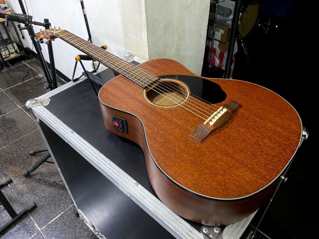 Fender CC60-S Acoustic Guitar, Hobbies & Toys, Music & Media, Musical ...