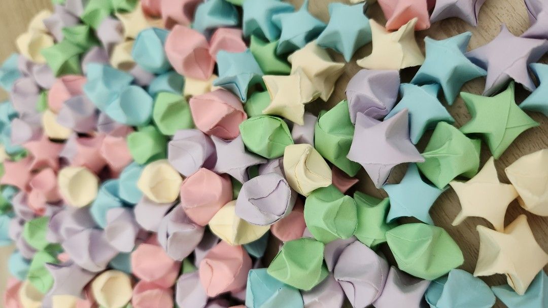 folded paper stars !!!, Hobbies & Toys, Stationery & Craft, Handmade