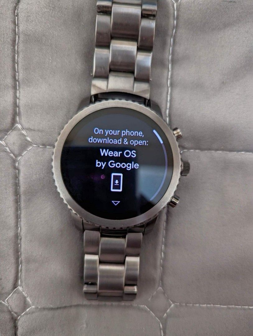 Amazon quiz fossil uzun explorist smartwatch