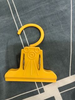 Hanger clip
