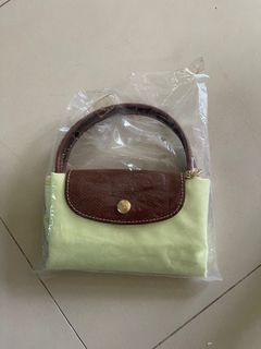 （分類：）位於 。 由 lapetiterue 提交（商品編號 1198536173，圖片 1）。簡介： 。