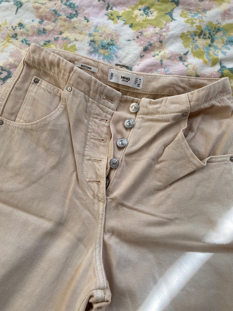 Mango Mom/Balloon Jeans in Ecru colour, Women's Fashion, Bottoms