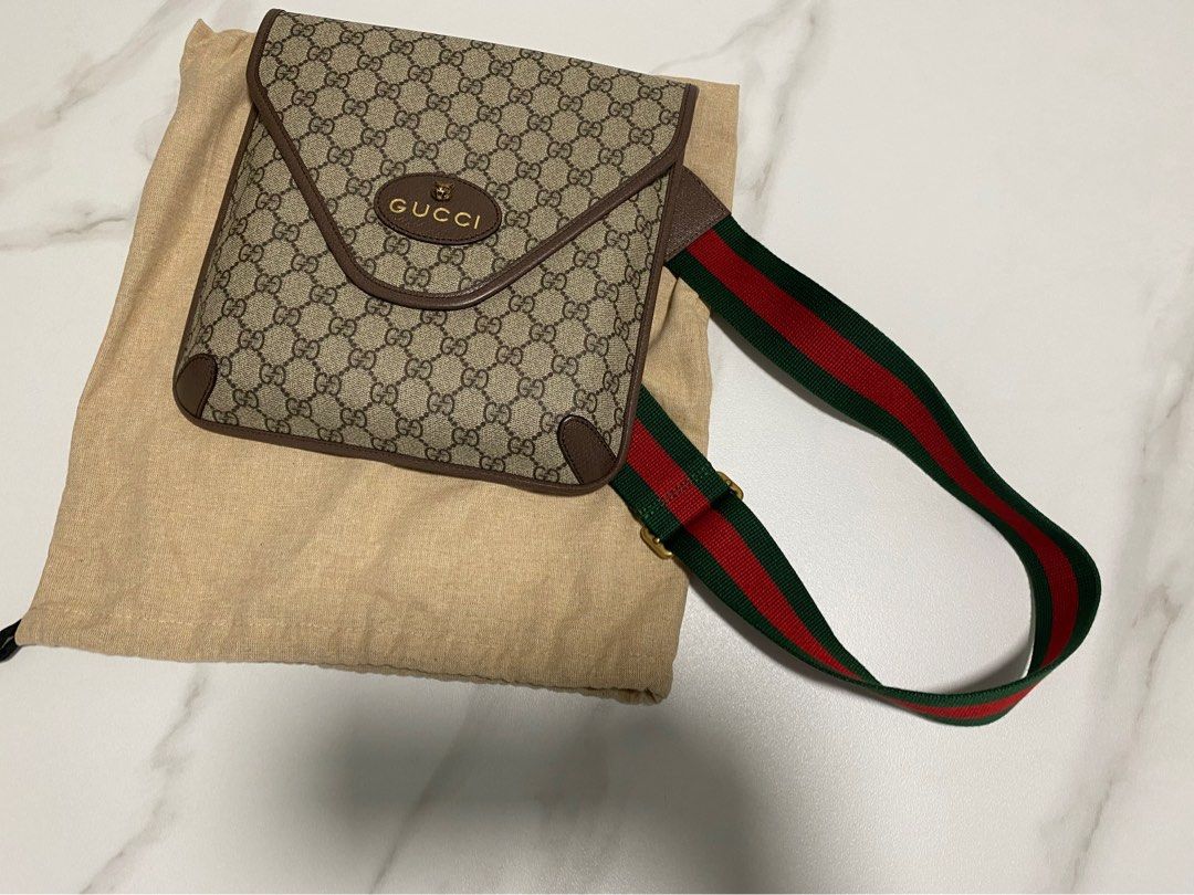 Gucci GG Supreme Medium Messenger Bag for Men