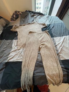 （分類：）位於 。 由 MMika 提交（商品編號 1198559912，圖片 1）。簡介： 。
