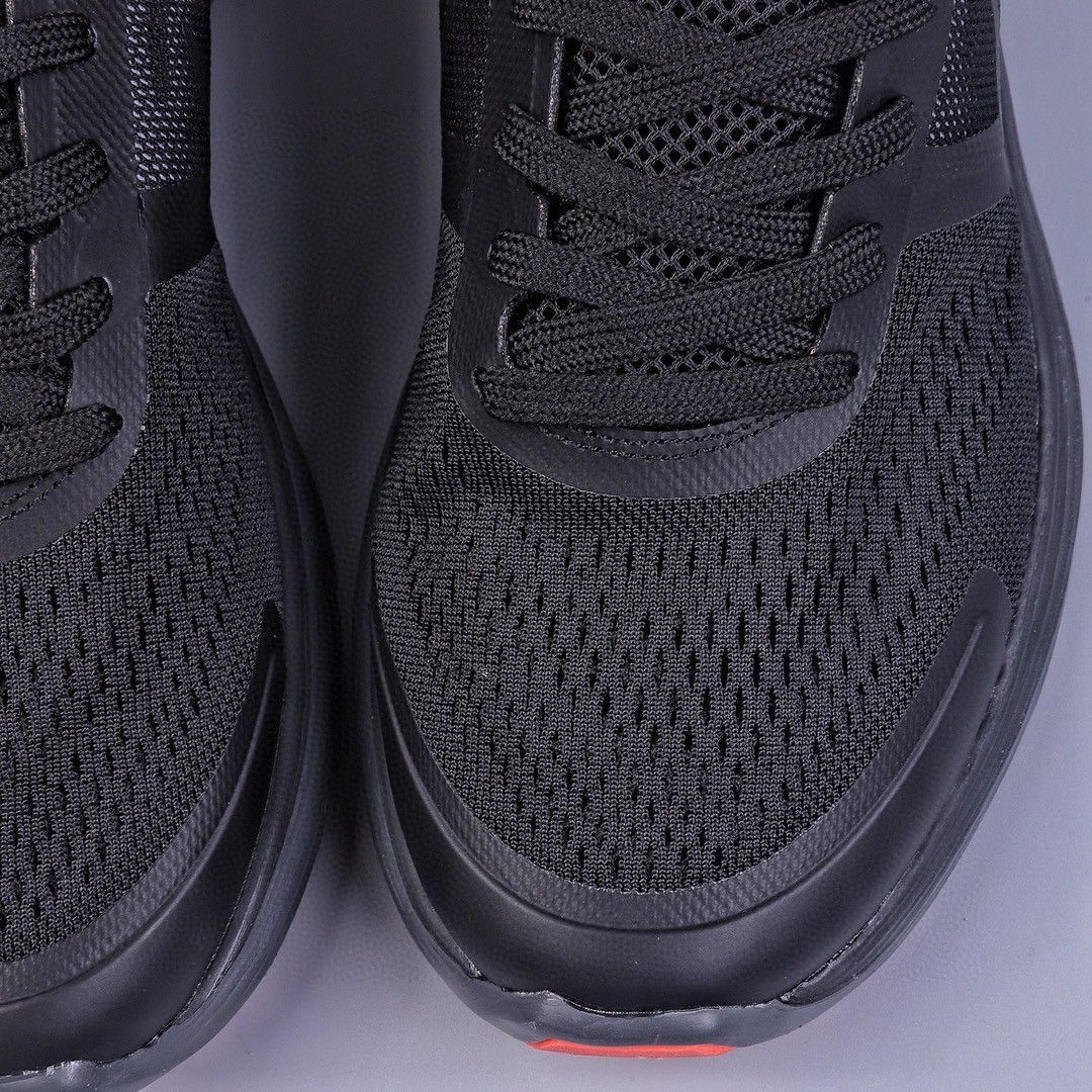 chaussure de foot noir nike