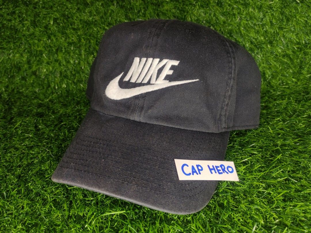 Nike dadhat (Category: Caps & Hats) located in Malabon City. Submitted by CapHero (Listing ID 1198571098, Image 1). Description: used but good condition.