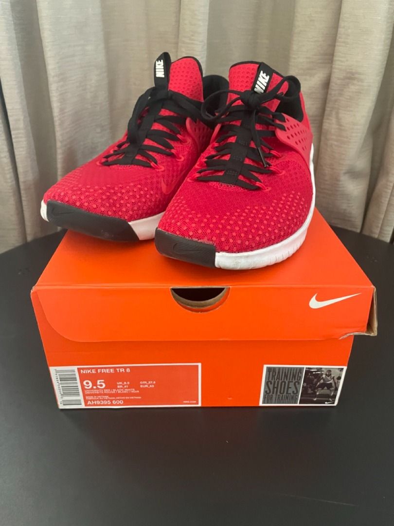 Nike free tr8 red store