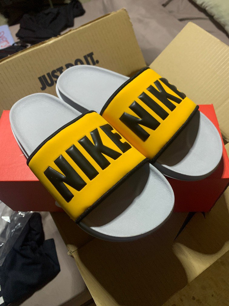 nike slides 4c