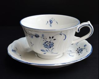 (Category: ) located in . Submitted by fineporcelain (Listing ID 1198536092, Image 1). Description: .
