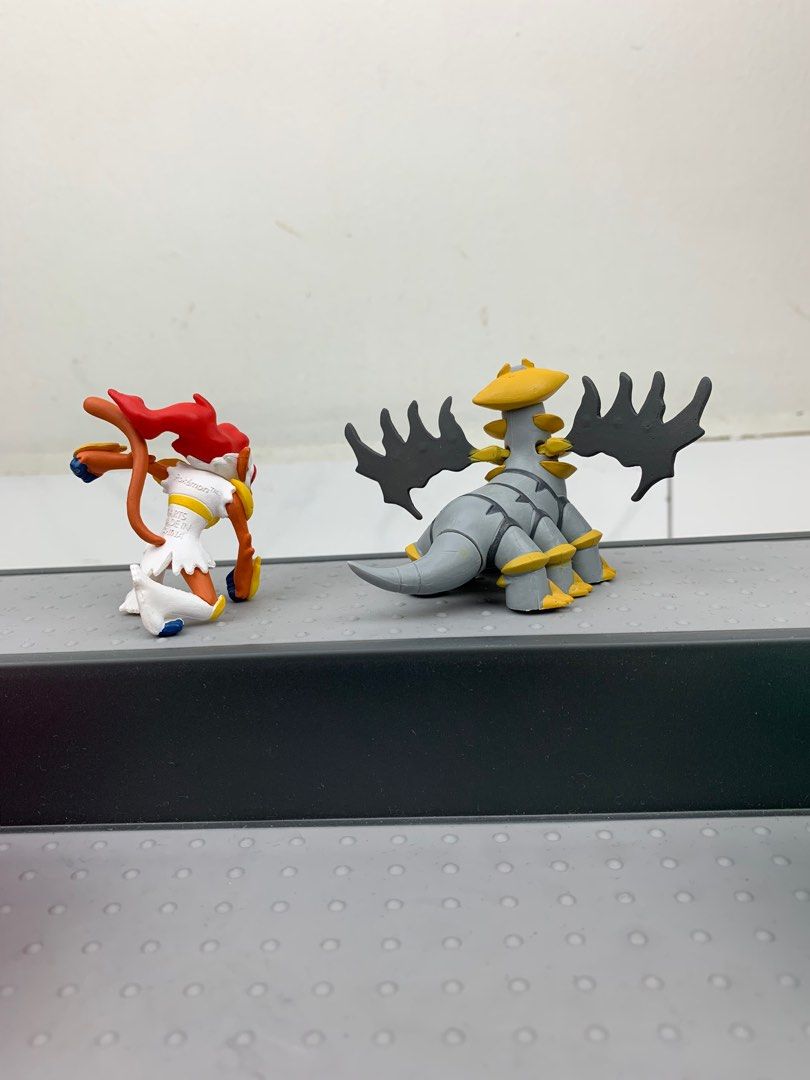 Figura/Figurine/Figure Pokemon Gashapon de Giratina Forma Alterada
