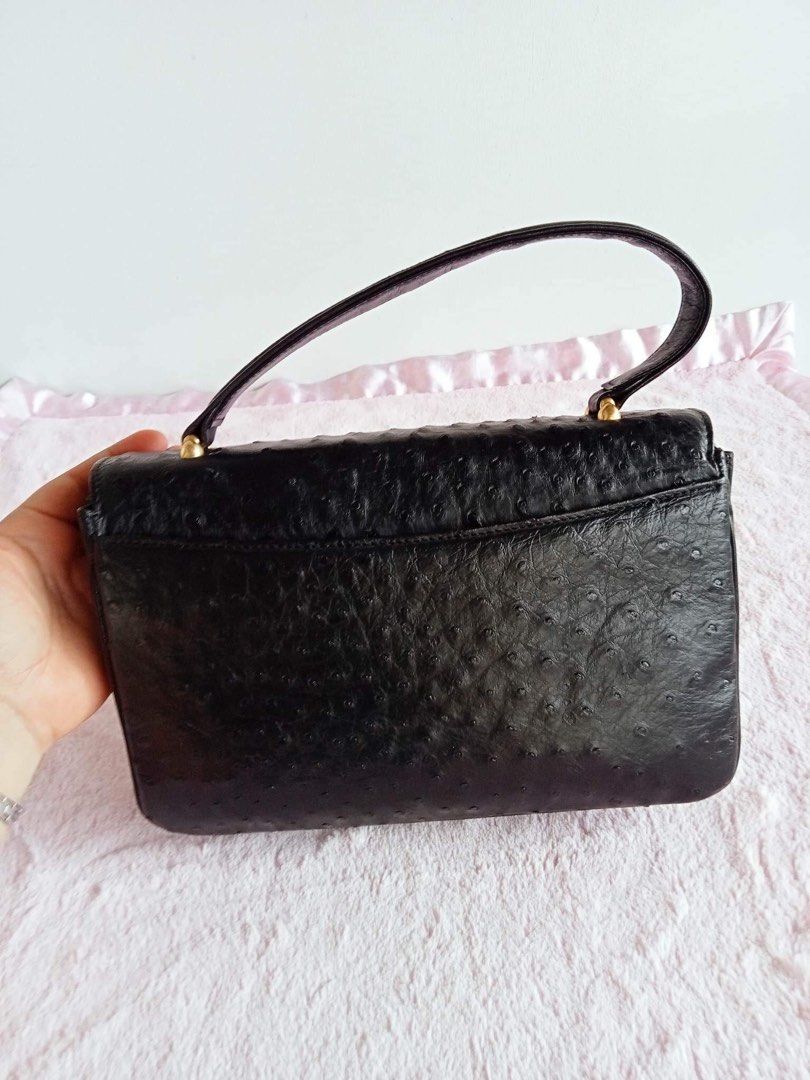 Ostrich Hand Bag (Category: Luxury Bags & Wallets) located in San Fernando. Submitted by AuthenticFindsbylei (Listing ID 1198530211, Image 2). Description: Very Good Condition.