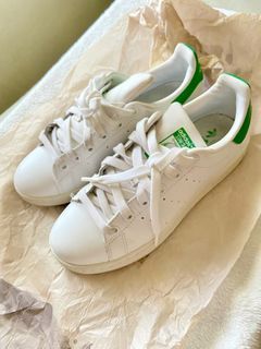 Preloved Like New Original Adidas Stan Smith Men Sneakers size 4 (US)