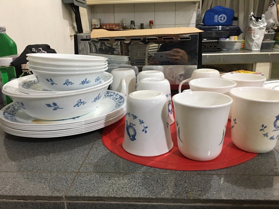 Rare “In the Garden” Corelle Collection (Category: Dinnerware & Cutlery) located in Manila. Submitted by eyratan (Listing ID 1198571534, Image 1). Description: Original Corning Corelle “In the Garden” collection which is vintage. The price is for one set only RFS: The owner will stay abroad for good. .