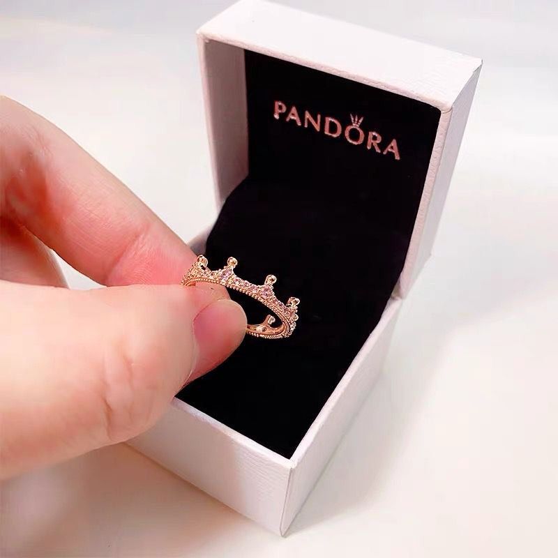 Rose gold crown ring pandora top