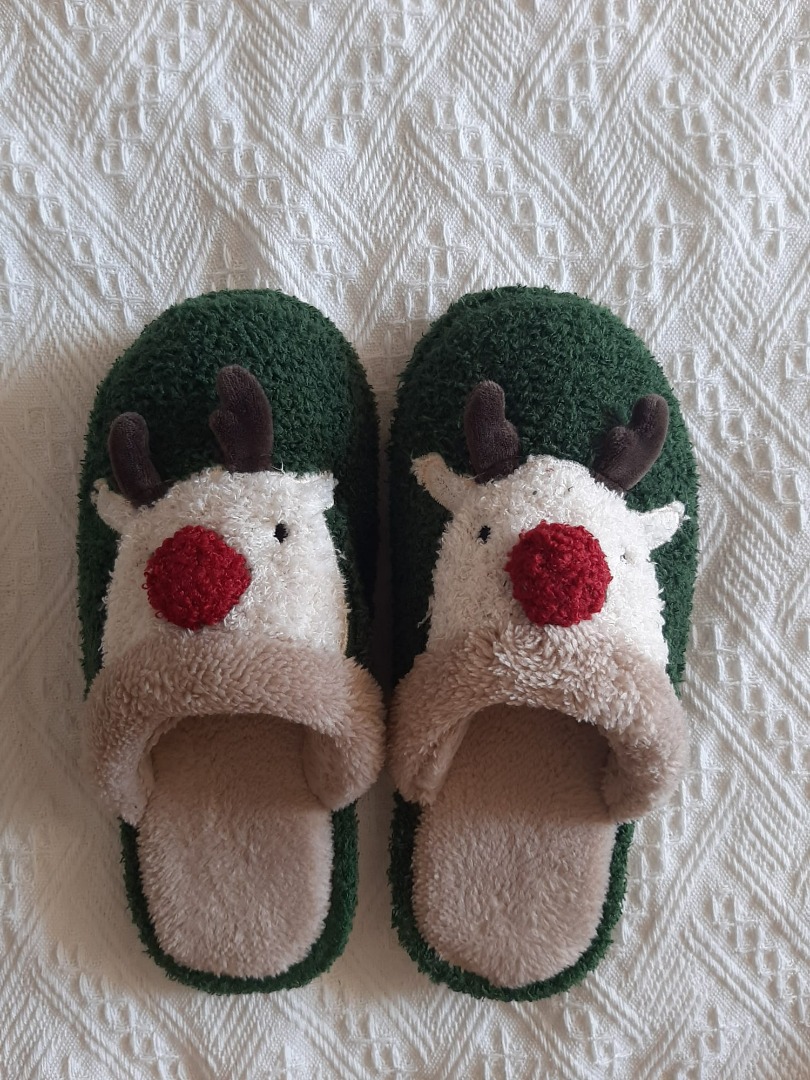 Reindeer house deals slippers