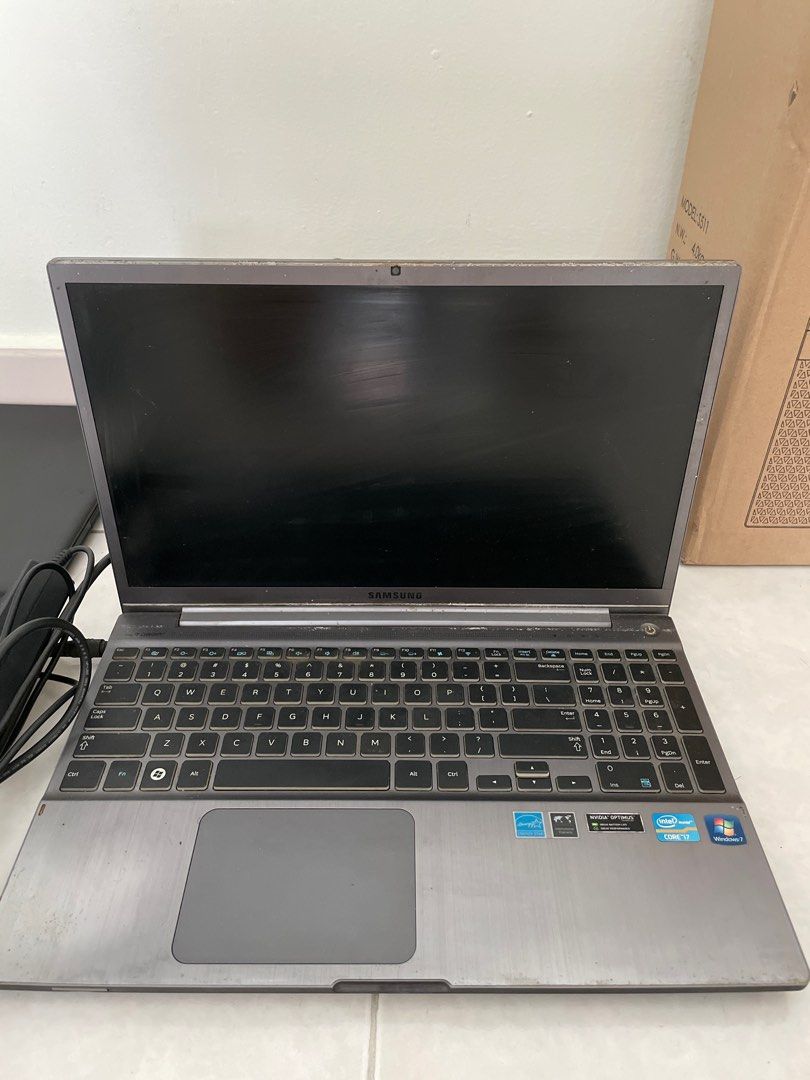 Selling Used Old Laptops, Computers & Tech, Laptops & Notebooks on