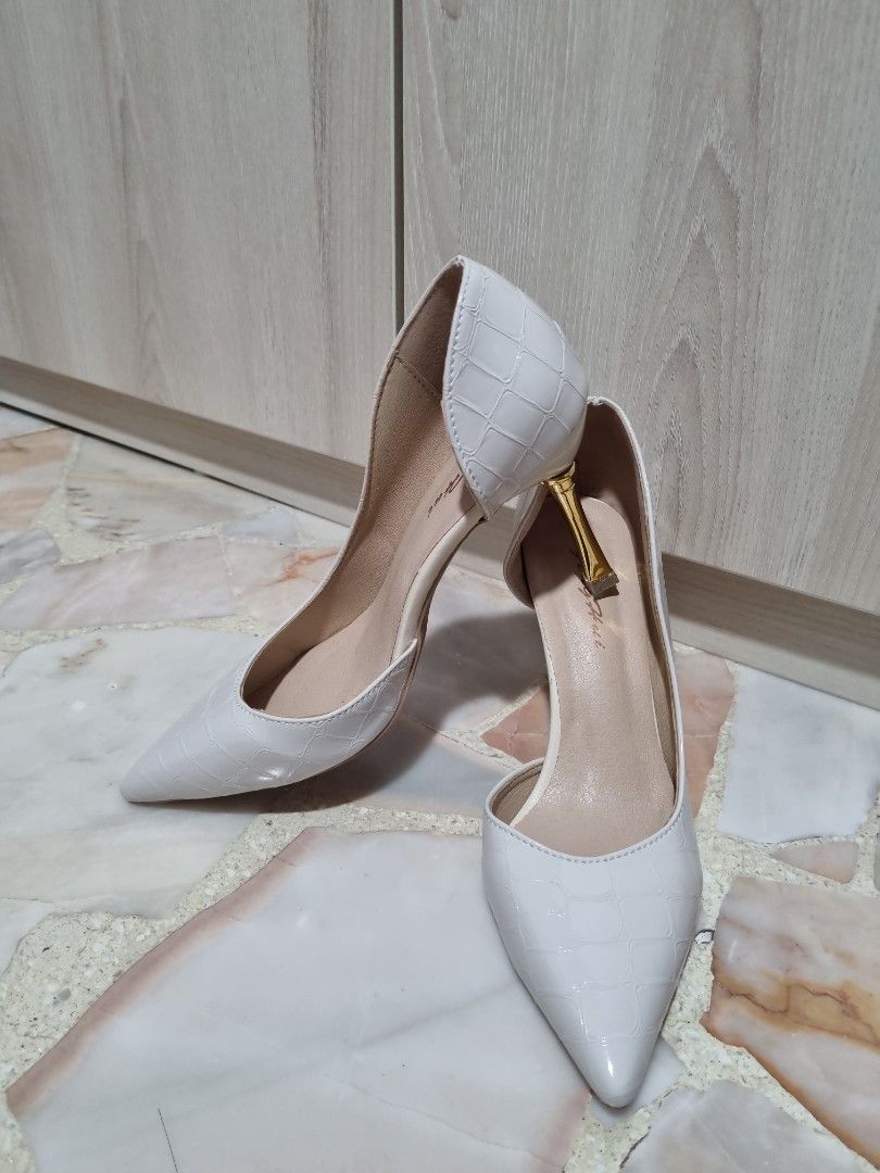 Taobao high heels, Women's Fashion, Footwear, Heels on Carousell