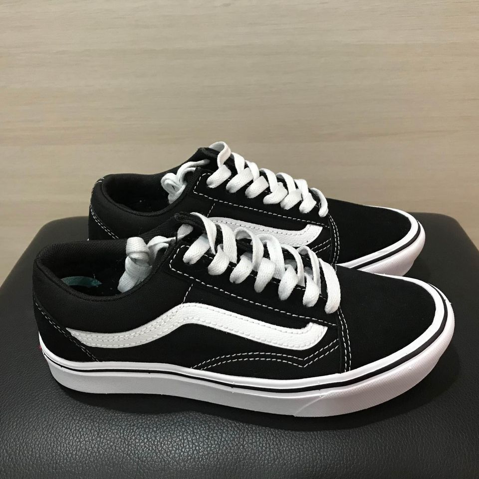 VANS ComfyCush Old Skool Classic Sneakers (ORIGINAL) Size EU35, Women's  Fashion, Footwear, Sneakers on Carousell